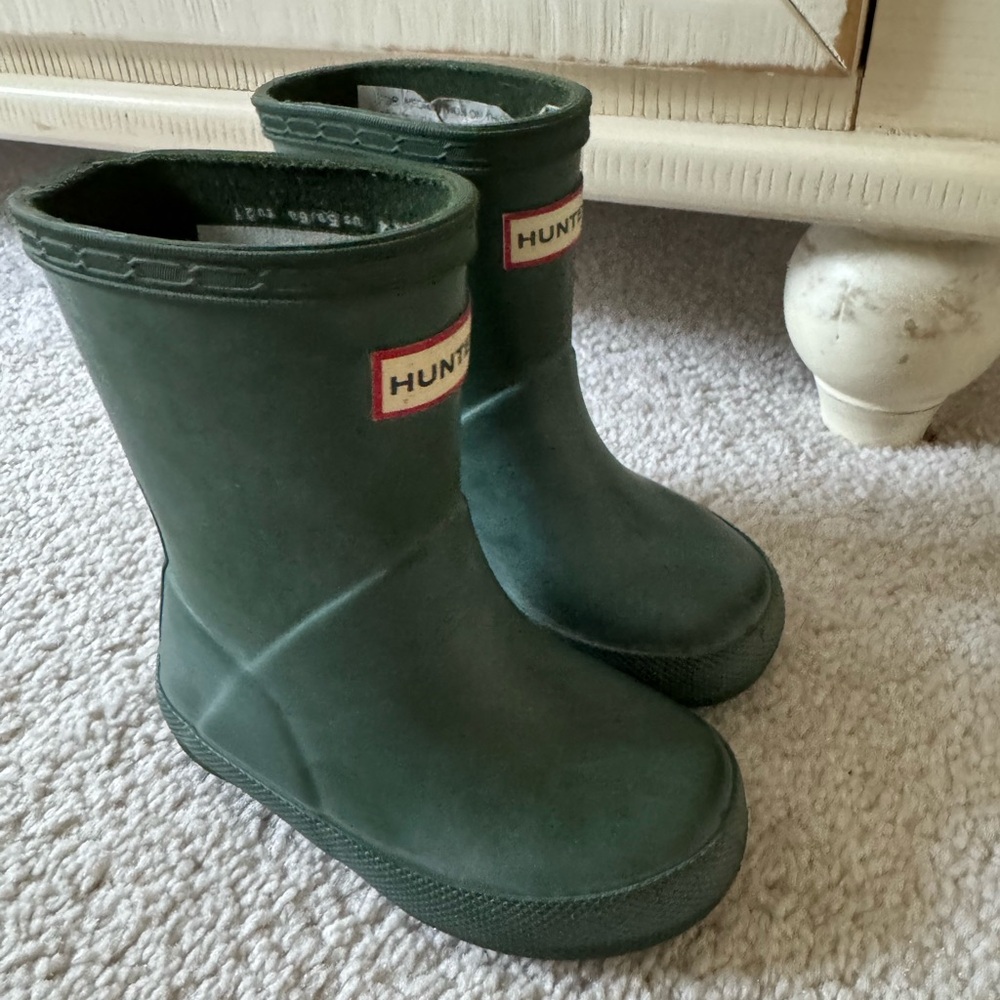 Hunter Kids Dark Green Rain Boots Size 5